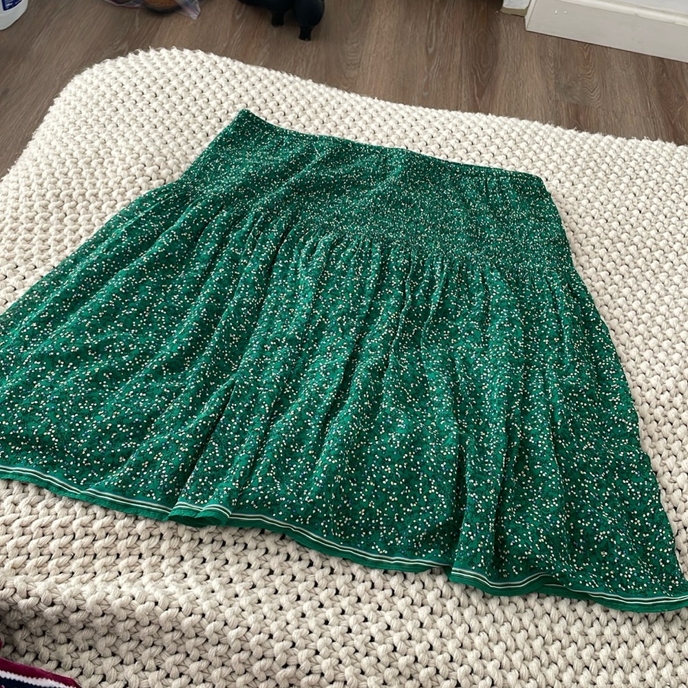 Max studio green skirt